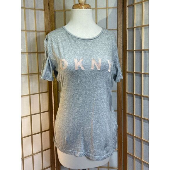 DKNY Sm Embroidered Logo Tee - Picture 11 of 12